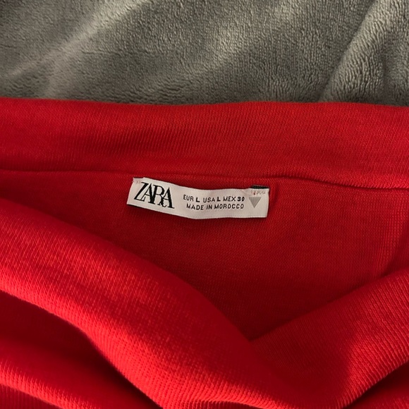 Off the shoulder red top - Picture 2 of 3